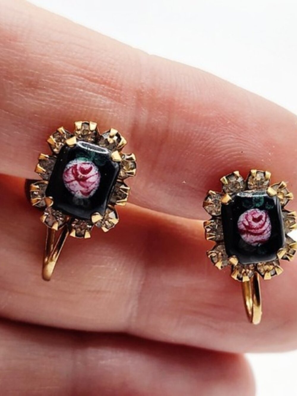 Vintage Guilloche Black with roses earrings, so pretty, screwback